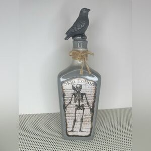 Skeleton Design Lotion Bottle with Crow Topper